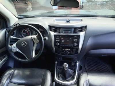 Nissan Frontier LE - Image 6