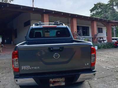 Nissan Frontier LE - Image 9