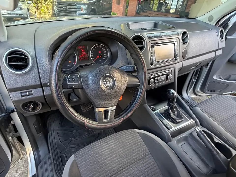 Volkswagen Amarok - Image 8