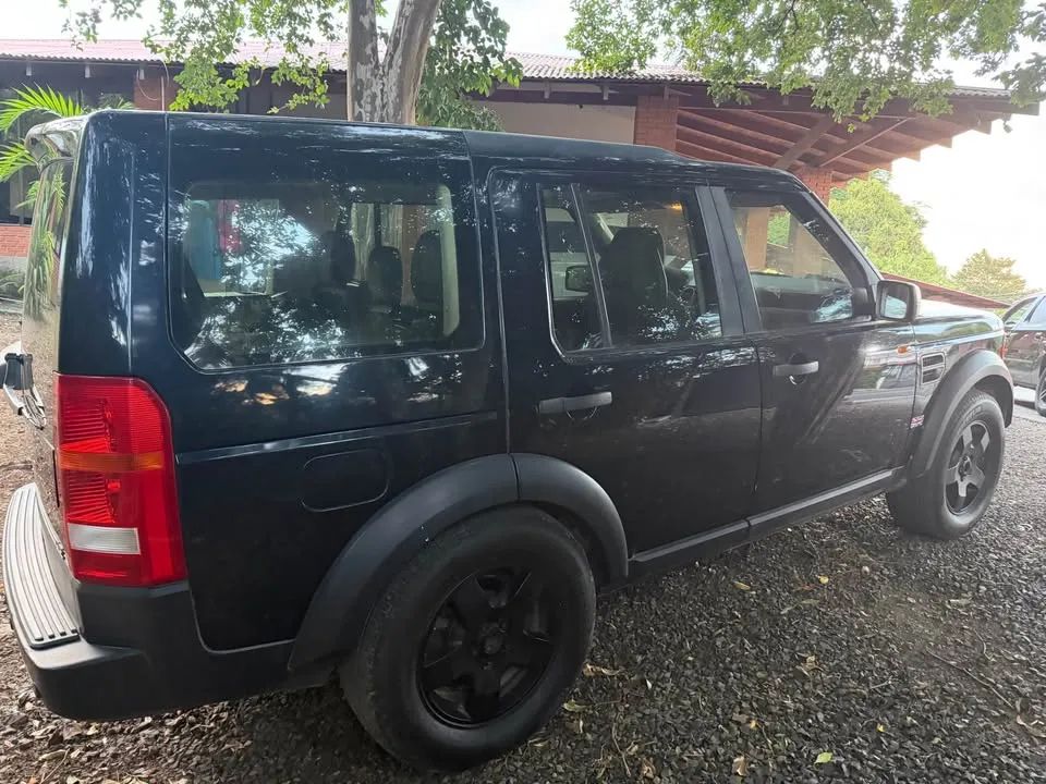 Land Rover Discovery 3 - Image 5