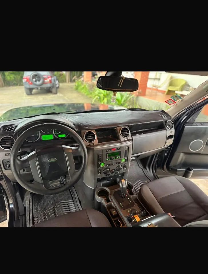 Land Rover Discovery 3 - Image 8