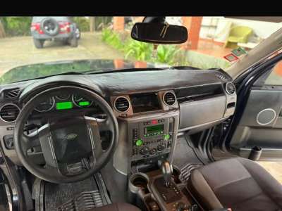 Land Rover Discovery 3 - Image 8