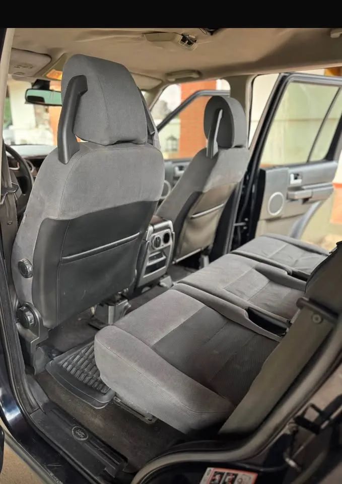 Land Rover Discovery 3 - Image 9
