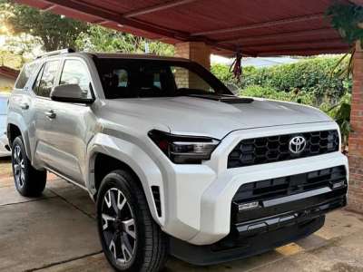 Toyota 4Runner - Image 1