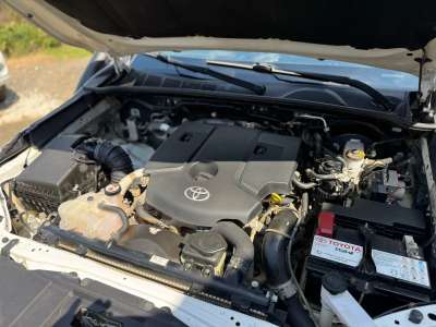 Toyota Hilux - Image 12