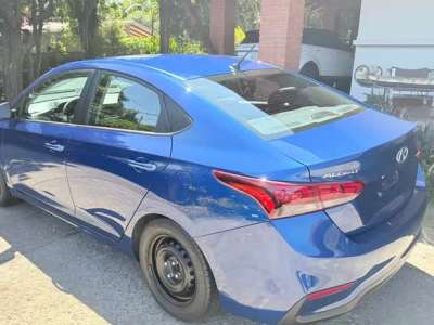 Hyundai Accent SE - Image 3
