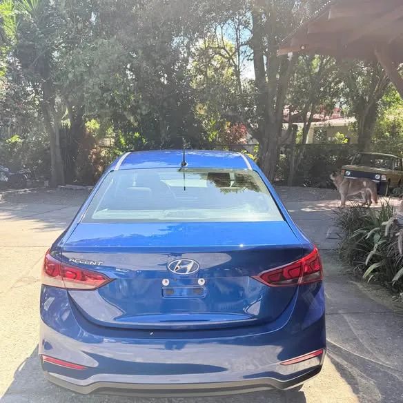 Hyundai Accent SE - Image 4