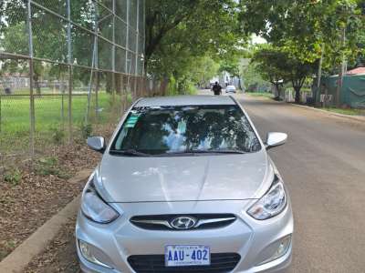 Hyundai Accent - Image 1