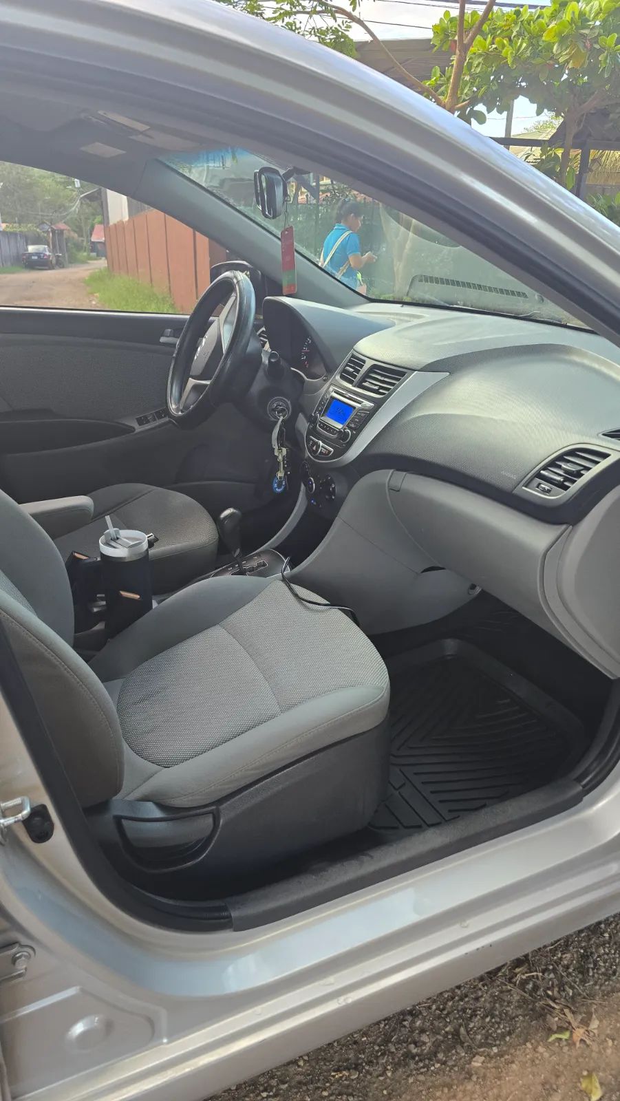 Hyundai Accent - Image 11