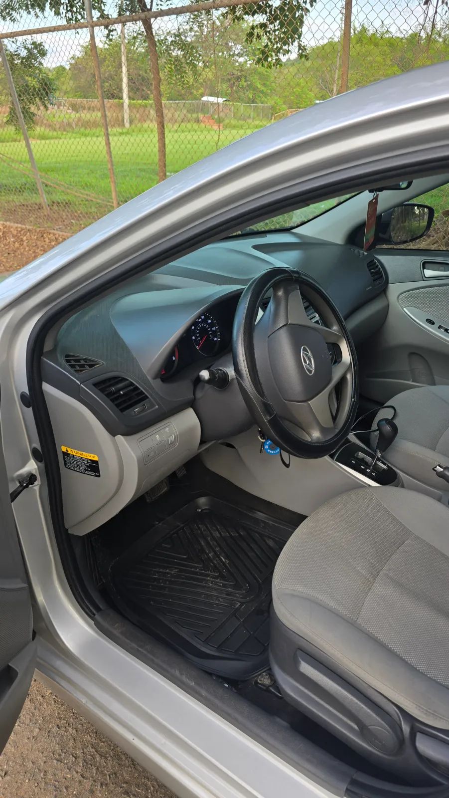 Hyundai Accent - Image 12