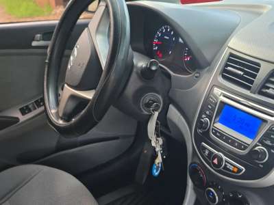 Hyundai Accent - Image 15