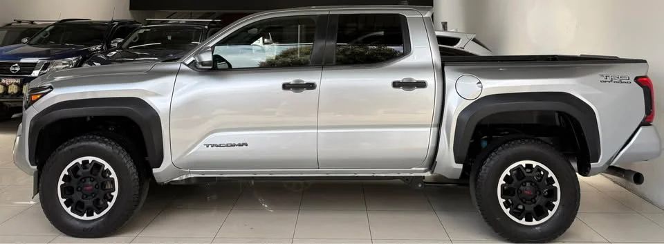 Toyota Tacoma - Image 4