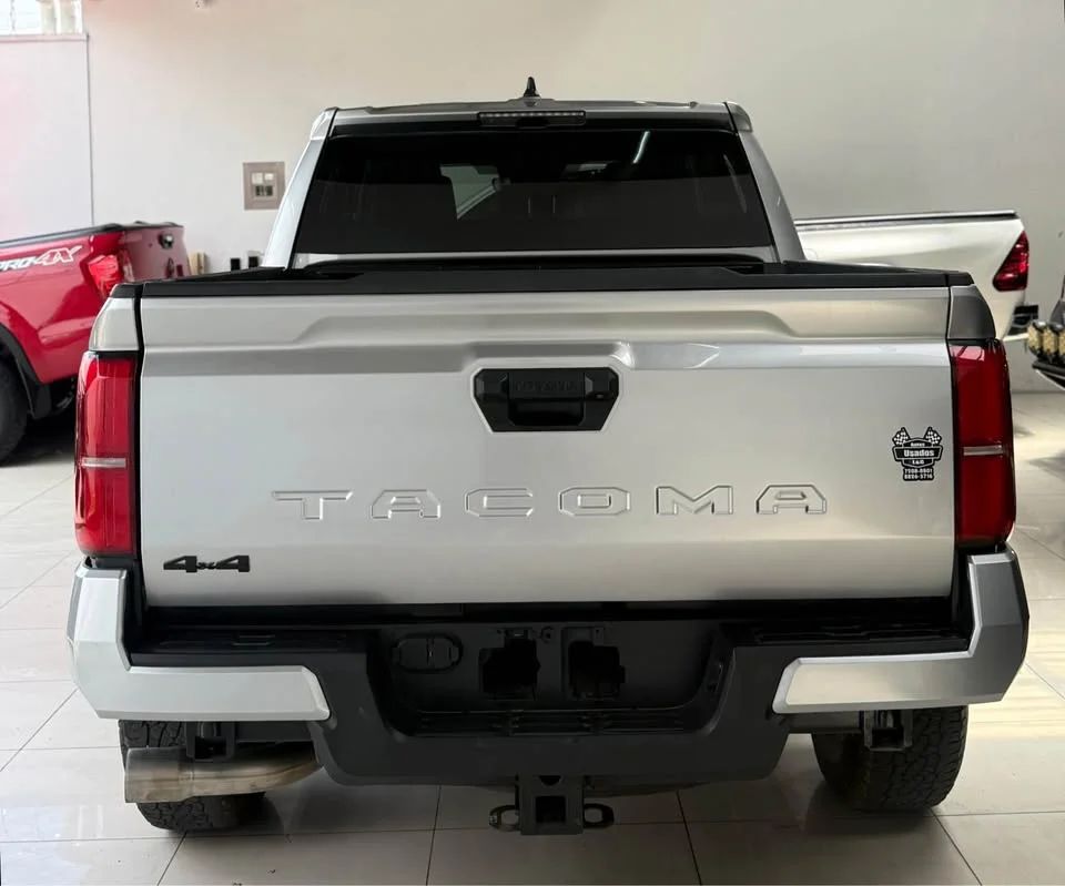 Toyota Tacoma - Image 6