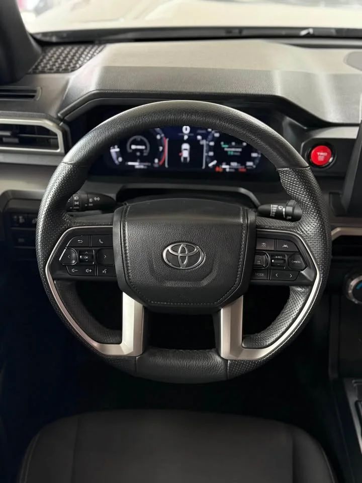 Toyota Tacoma - Image 7