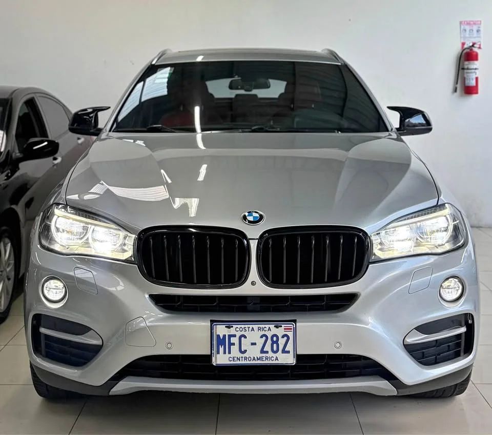BMW X6 Xdrive - Image 1