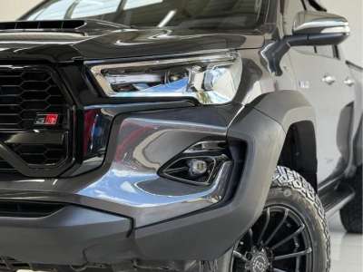 Toyota Hilux - Image 2