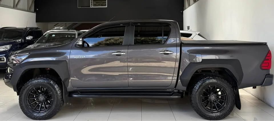 Toyota Hilux - Image 3