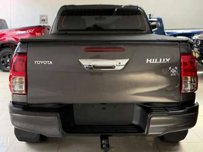 Toyota Hilux - Image 6
