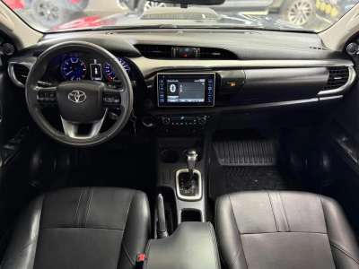 Toyota Hilux - Image 7