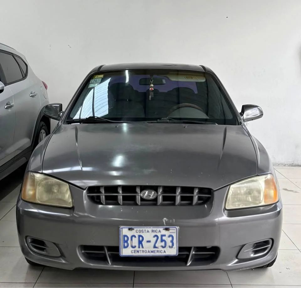 Hyundai Accent - Image 1