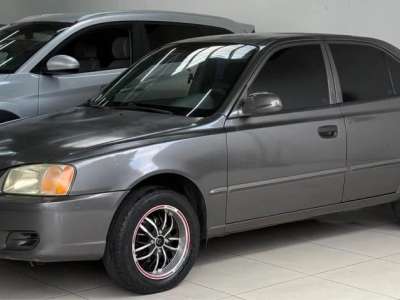 Hyundai Accent - Image 2