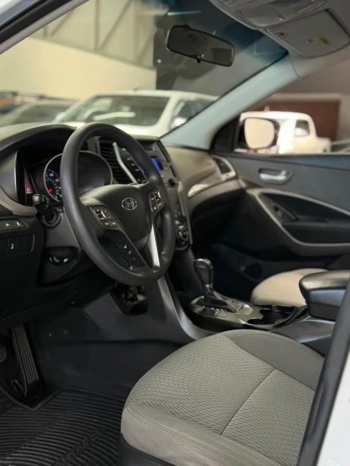 Hyundai Santa Fe - Image 7
