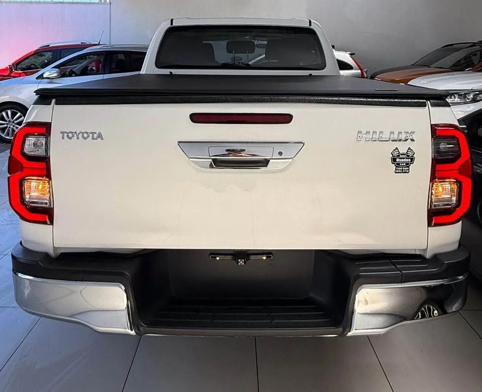 Toyota Hilux - Image 5