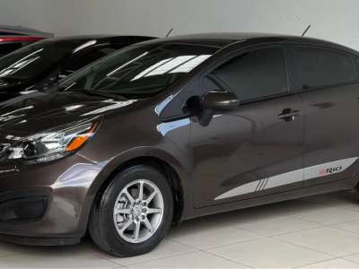 Kia Rio EX - Image 2