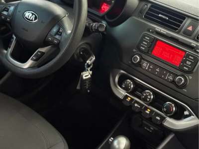 Kia Rio EX - Image 7