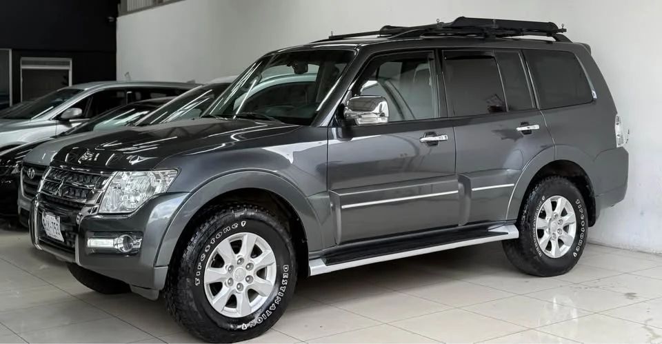 Mitsubishi Montero GLS - Image 2