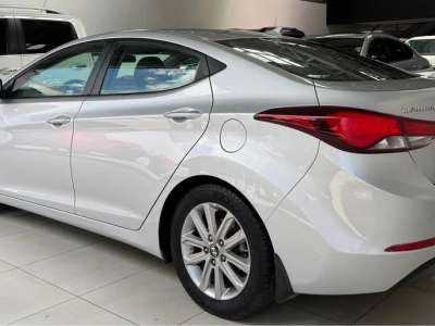 Hyundai Elantra - Image 4