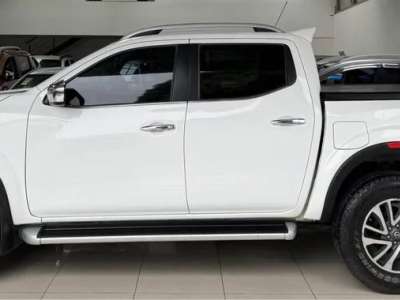 Nissan Frontier - Image 4