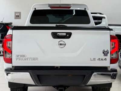 Nissan Frontier - Image 6