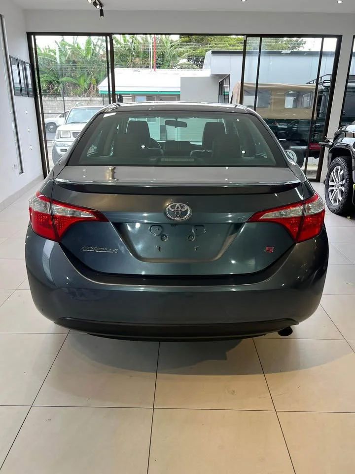 Toyota Corolla - Image 4