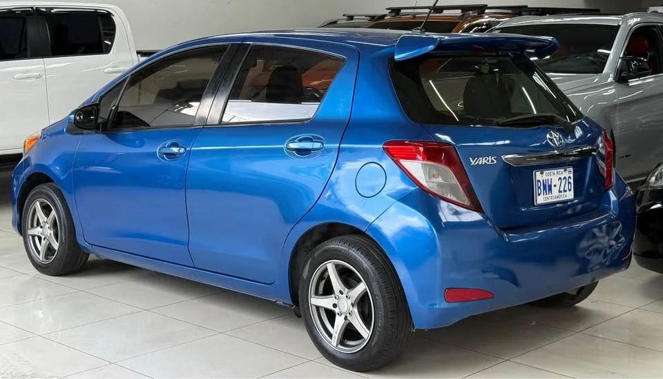 Toyota Yaris Hatchback LE - Image 4