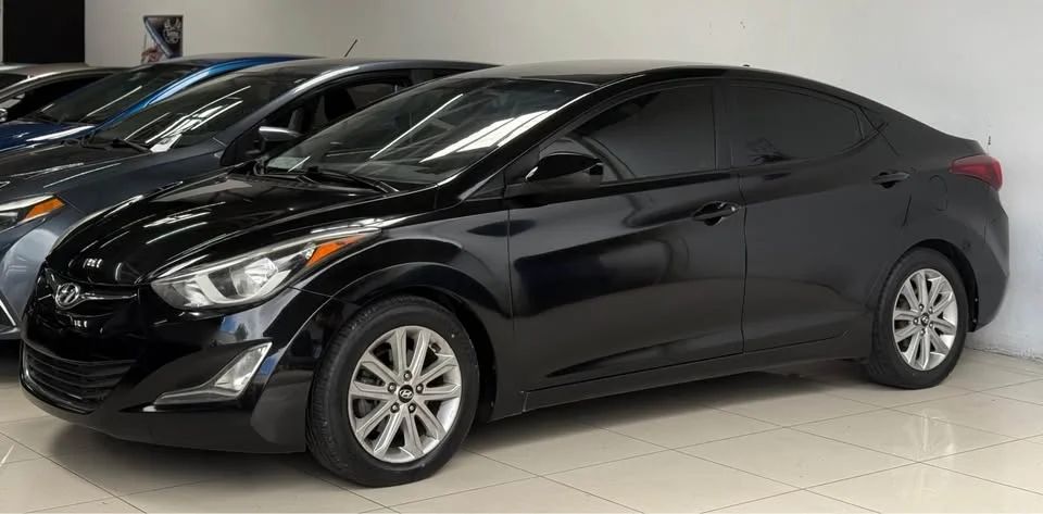 Hyundai Elantra - Image 2