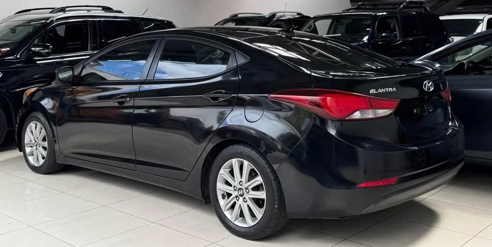 Hyundai Elantra - Image 4