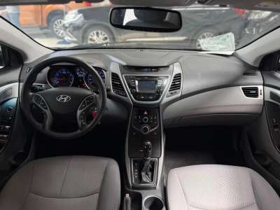 Hyundai Elantra - Image 7