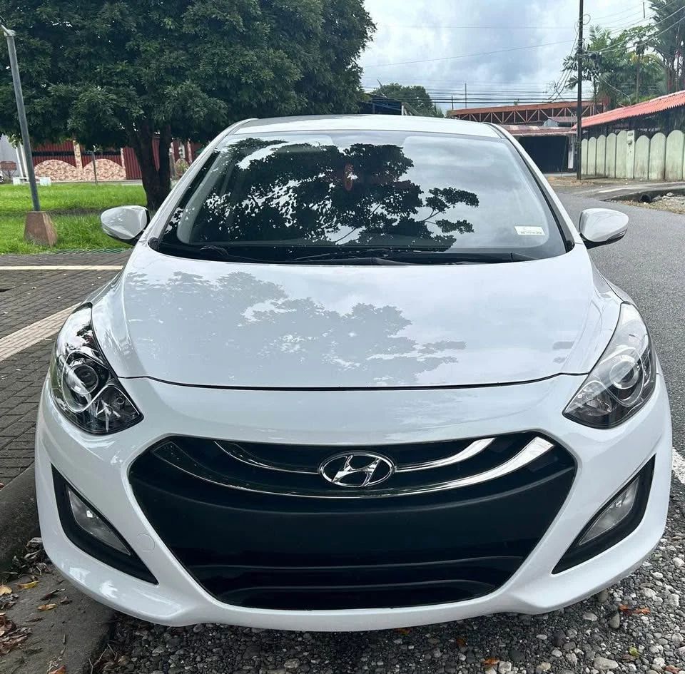 Hyundai i30 - Image 1